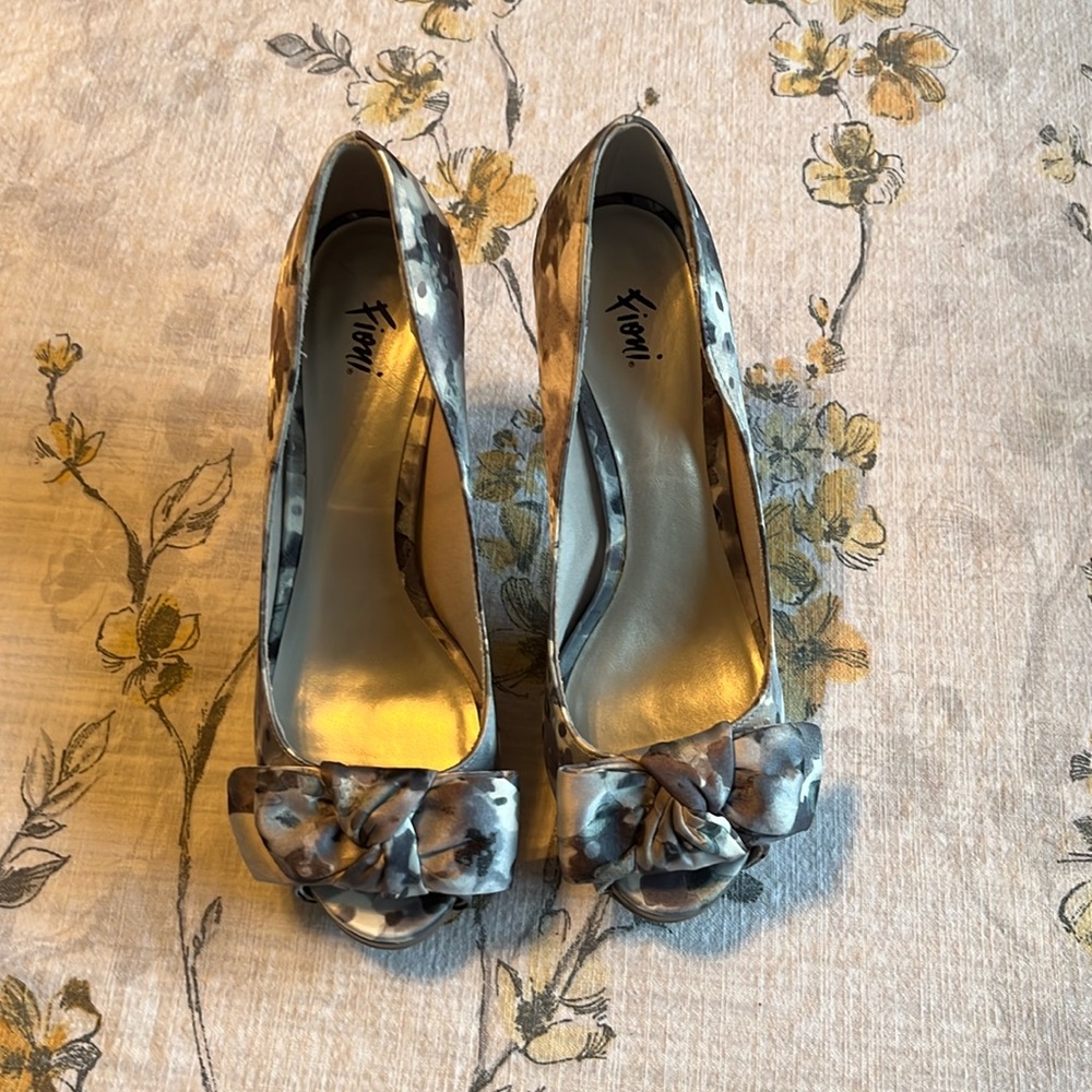 Fioni Brand Stiletto Heels Size 7, never worn